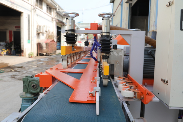 Tile edge grinder