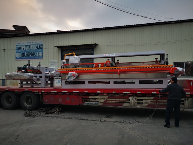 Ceramic tile arc polishing mahcine delivery