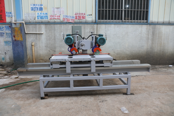 Manual ceramic tile cutting machine