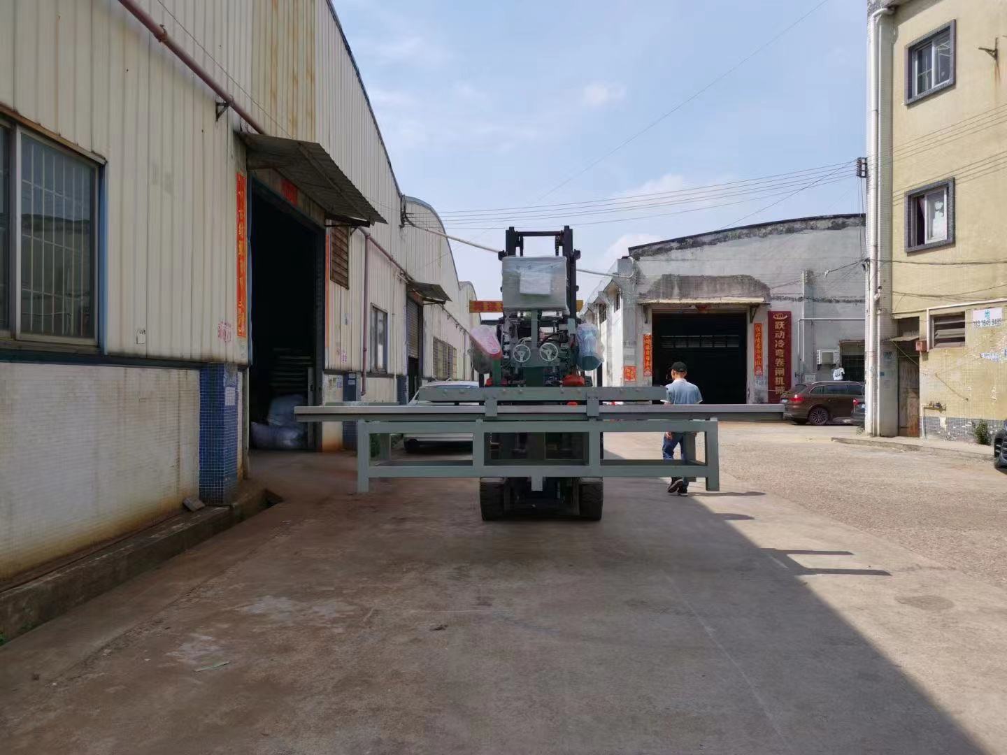 1800 dry hanging slotting machine