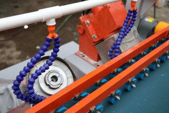 Automtic tile cutter