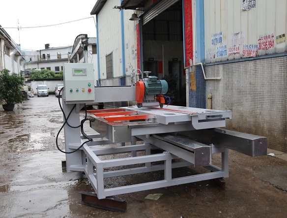 Ceramic tile cutter